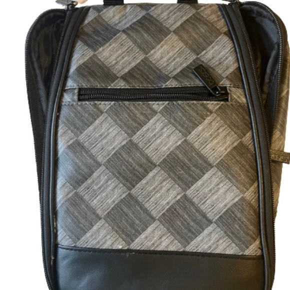 Hanging Travel bag - Picture 3 of 9